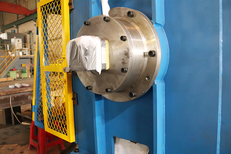 沈陽人和機械非標定制產品廢邊卷取機1 沈陽人和機械非標定制產品廢邊卷取機1